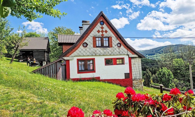 Tanvald House | Stunning private villa for 9 people with WIFI, TV, terrace and parking