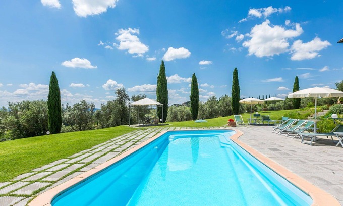 Cerreto Guidi Villa | Stunning private villa with A/C, WIFI, private pool, TV, terrace, pets allowed and panoramic view