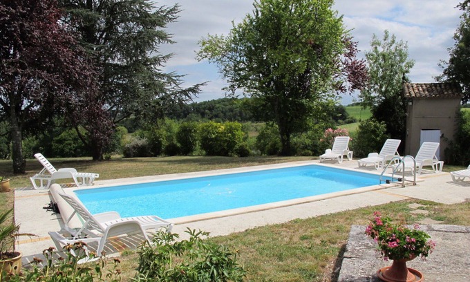 Lalandusse Villa | Stunning private villa for 8 guests with private pool, WIFI, A/C, TV, terrace and pets allowed