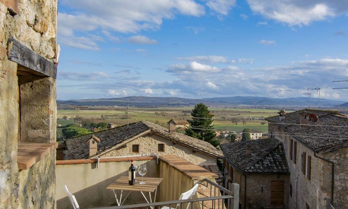 Sovicille House | Stunning private villa for 6 people with WIFI, TV, terrace, pets allowed and panoramic view