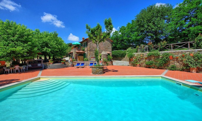San Pietro a Cegliolo Villa | Stunning private villa with WIFI, private pool, A/C, TV and panoramic view, close to Cortona