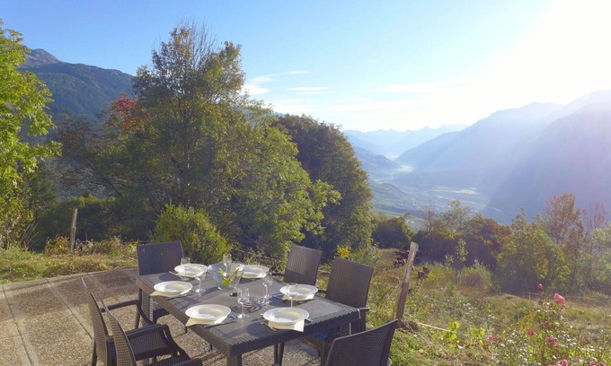 Randogne House | Stunning private villa for 6 guests with WIFI, TV, terrace, pets allowed and panoramic view