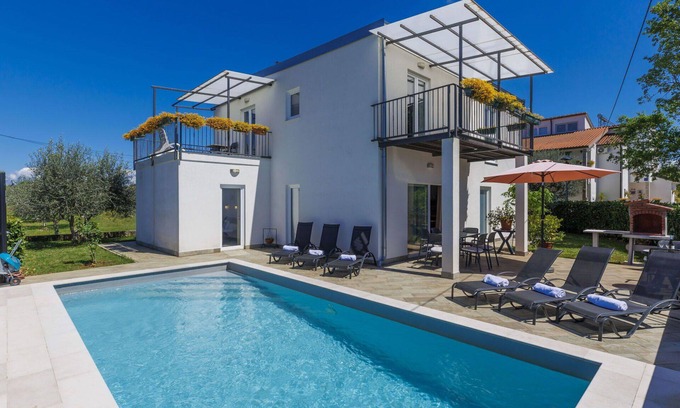 Valica House | Stunning private villa for 10 people with private pool, A/C, WIFI, TV, terrace and panoramic view