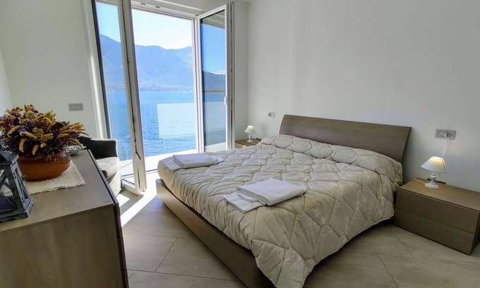 Trezzone House | Stunning private villa for 4 guests with WIFI, A/C, TV and terrace