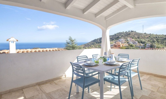 San Lorenzo House | Stunning private villa for 7 guests with WIFI, A/C, private pool, TV and patio