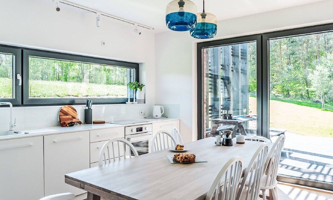 Mragowo House | Stunning private villa for 8 people with WIFI, patio and parking