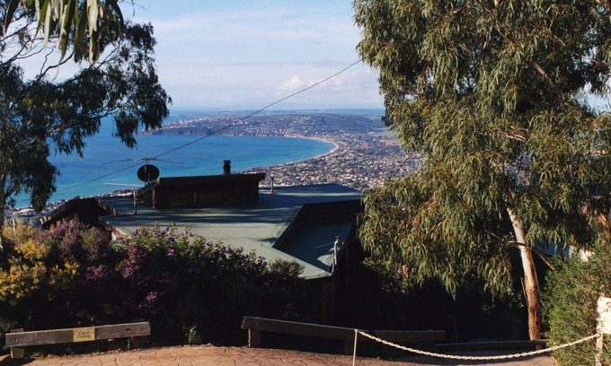 Arthurs Seat Apartment | Stunning Views at the Skyview Penthouse or cosy romantic Eagle Nest