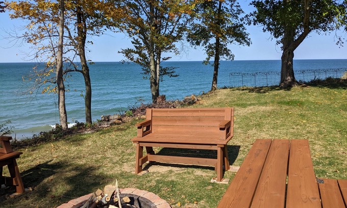 North East House | Stunning Views at this Lakefront 5+ Bedroom 4 Bath Vacation Destination