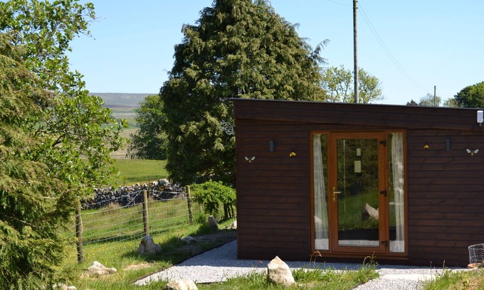 Horton in Ribblesdale Cabin | Stunning views of the Yorkshire 3 Peaks | 10 miles from Settle | The Hive Lodge