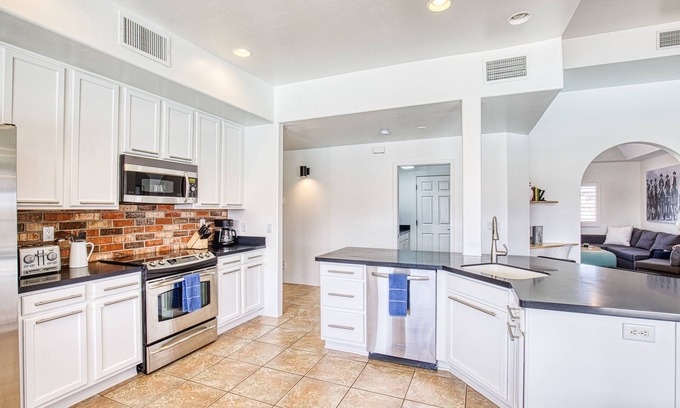 Tortolita House | Stunning Views with POOL in Oro Valley!