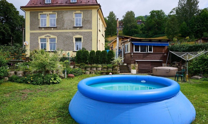 Desna Villa | Stunning villa for 4 people with pool, WIFI and TV