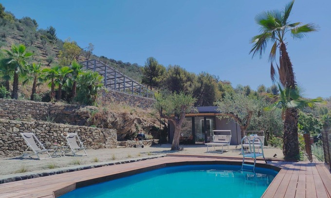 Civezza Villa | Stunning villa for 2 guests with private pool, A/C, WIFI, TV, patio and pets allowed