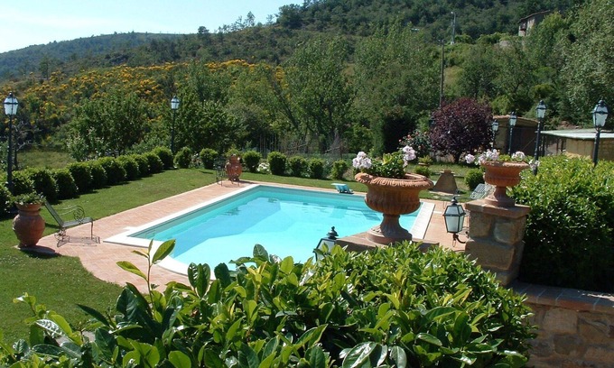 Cortona Villa | Stunning villa for 6 people with WIFI, pool, TV and panoramic view