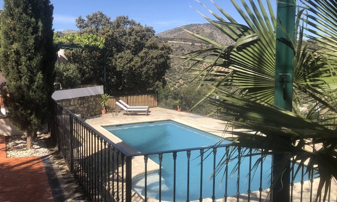 Iznajar Villa | Stunning Villa with private pool, lake and mountain views