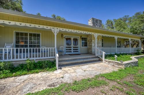 Blanco House | StunningHome on The Blanco River