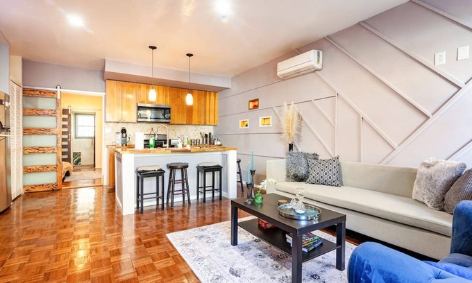 Kingman Park Apartment | Stylish 1bd Apt near H. St & Eastern Market
