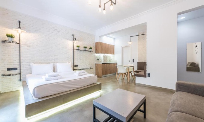 Koukaki Apartment | Stylish 1BR apartment in the heart of Koukaki