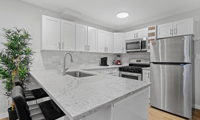 Clarksville Apartment | Stylish 1BR | Downtown | Evonify 3737