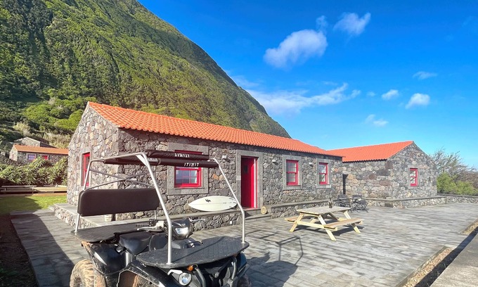 Calheta House | Stylish 2 Bedroom Stone House On Ocean Front In São Jorge, Azores (Belo Surf)