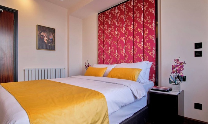 Oban Hotel | Stylish 2-Room Stay with Scenic Views & Vintage Charm