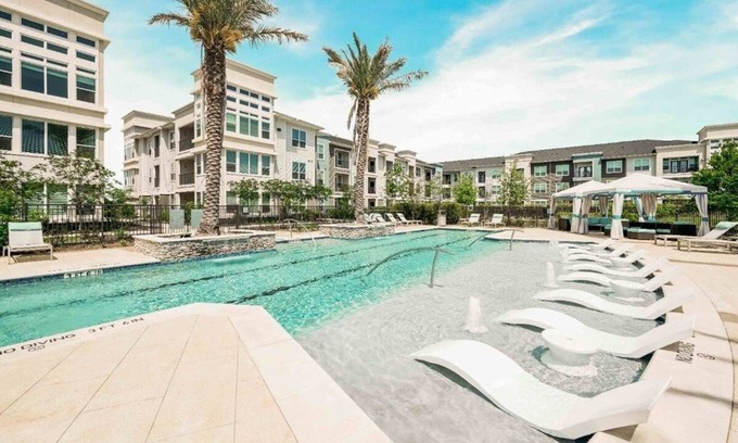 Barker Apartment | Stylish 2BDR w/Attached Garage
