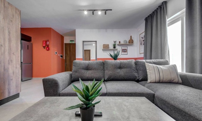 Pieta Apartment | Stylish 2BR Apt close to Pieta Marina & Valletta