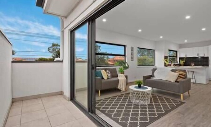 Preston Apartment | Stylish 2BR – Close to CBD, Airport + Car Park