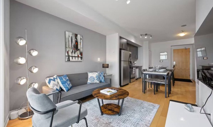 Toronto Entertainment District Condo | Stylish 2BR Suite with Lake View & Parking