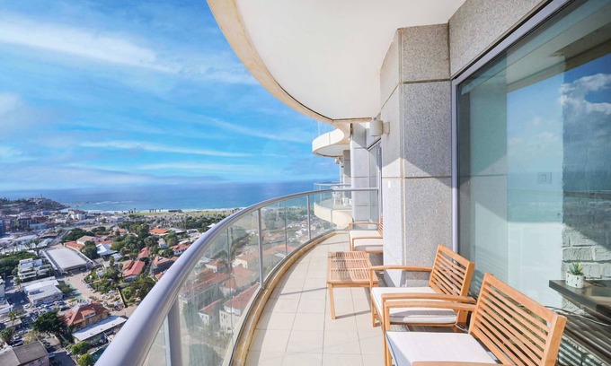 Neve Tzedek Apartment | Stylish 3BR Amazing Sea View W/Parking by HolyGuest