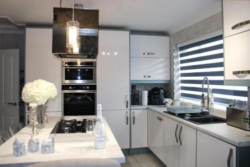 Solihull House | Stylish 4-Bedroom House near NEC/BHX
