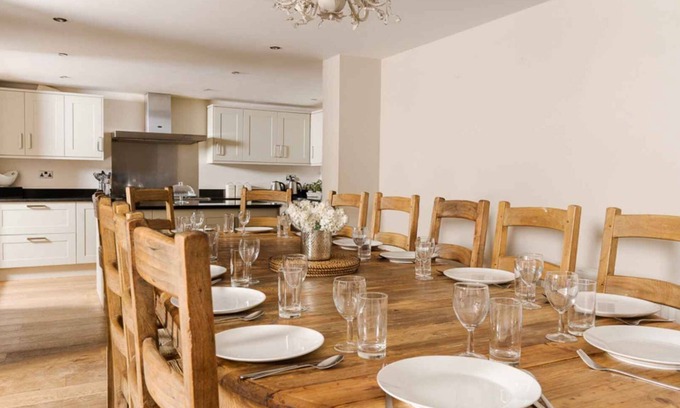 Blackwell in the Peak House | Stylish 7 bedroom Victorian townhouse in the heart of the spa town of Buxton