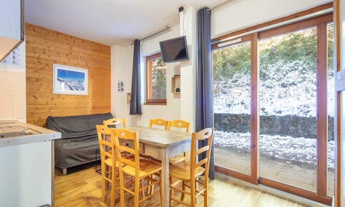 Chamrousse Apartment | Stylish Alpine Stay for 6 guests