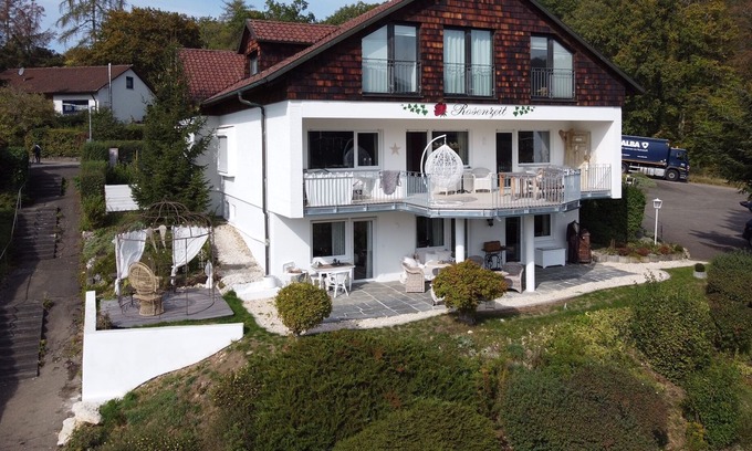 Beuron Apartment | Stylish and charming. A house to feel good.