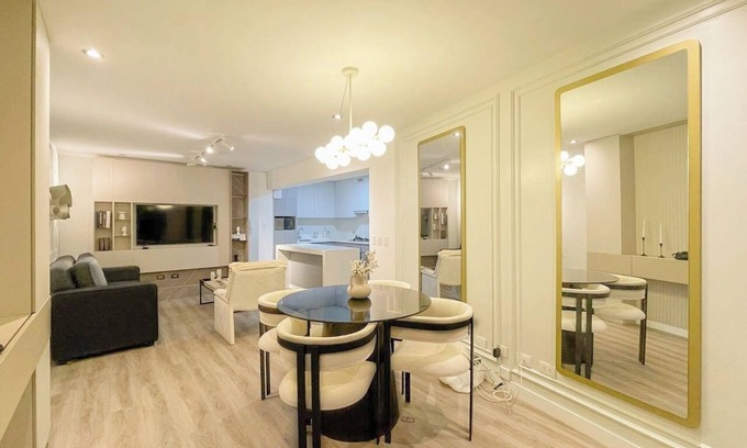 Miraflores Apartment | Stylish Apartment in Miraflores Center! - 2.5 blocks from Malecon Cisneros