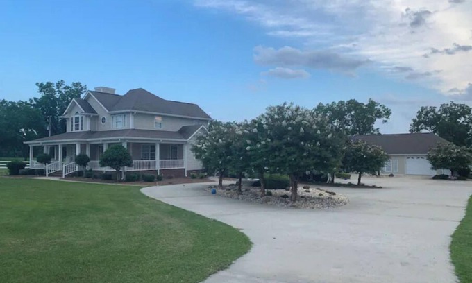 Eastman Other | Stylish, comfortable, and private Guest House.