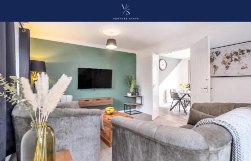 Peterborough House | Stylish & Convenient 3 Bedroom House - Perfect for Contractors and Leisure Guests - Sleeps up to 5