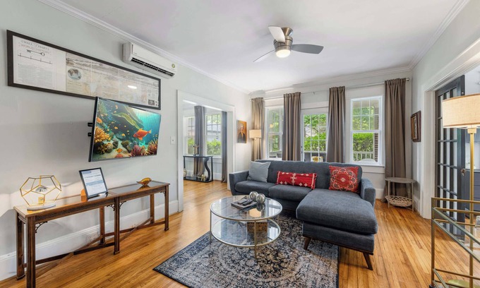 Dilworth Condo | Stylish Dilworth 2BR King Condo | Porch | Walkable