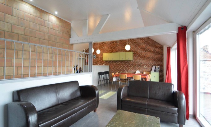 Clavier Cottage | Stylish Duplex with Sauna