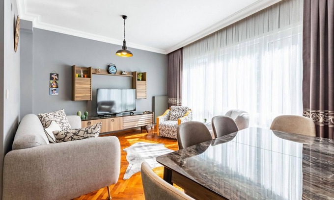 Moda Apartment | Stylish Flat near Popular Attractions in Moda