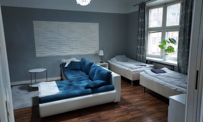 Kluuvi Apartment | Stylish home with stunning views of the railway square 74 m2