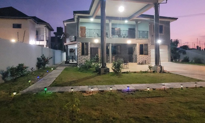 Prampram House | Stylish House with Generator - Tema