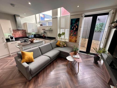 East Putney Apartment | Stylish, modern apartment in Central London