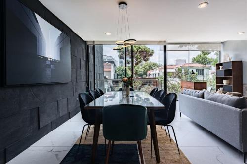 Polanco Apartment | Stylish Polanco Stay Best for Groups with Workspace