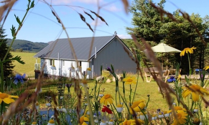 Lewiston House | Stylish, spacious lodge with panoramic views, an ideal base for Loch Ness