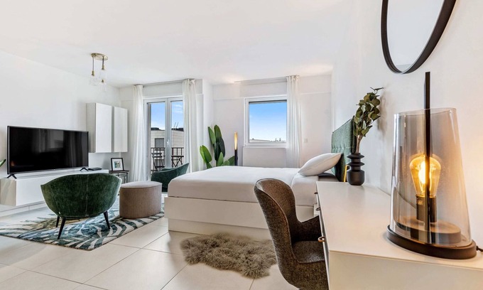 Merl Apartment | Stylish Studio in the Heart of Belair