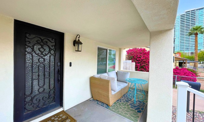 Riverside House | Stylish Tempe Home Walk to ASU - Outdoor Space