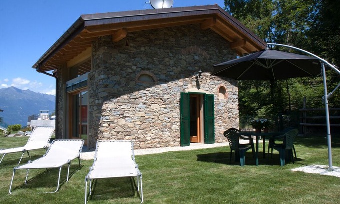 Poppino House | Stylishly furnished 3½-room house in a residence with pool and dream view