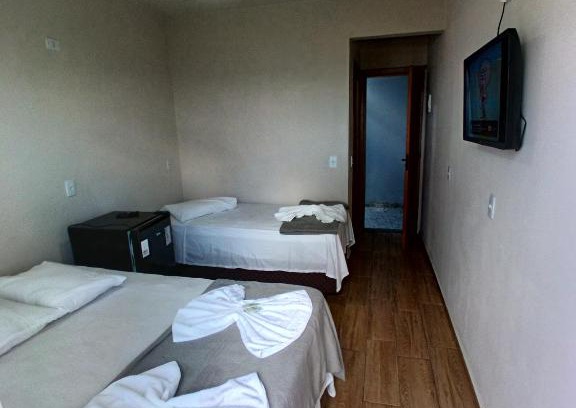 Sao Thome das Letras Apartment | Suíte 03 com Varanda - Avenida Hospedagem