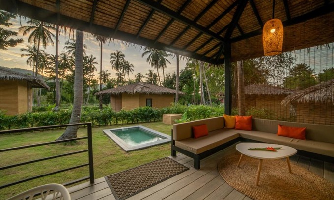 Chaloklum House | Suan Residence - Exotic and Contemporary Bungalows with Private Pool