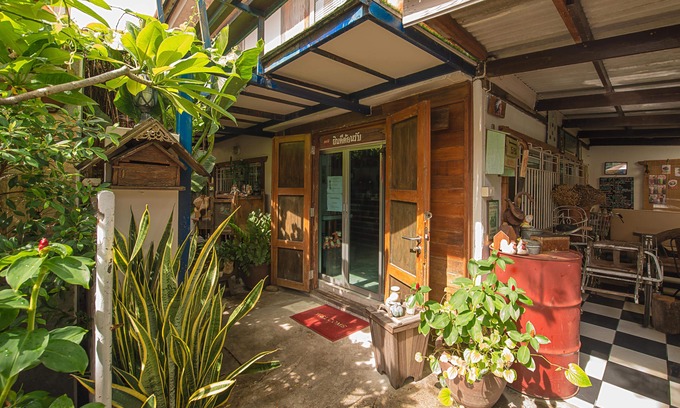 Chom Phon Hotel | Sud Soi Guest House